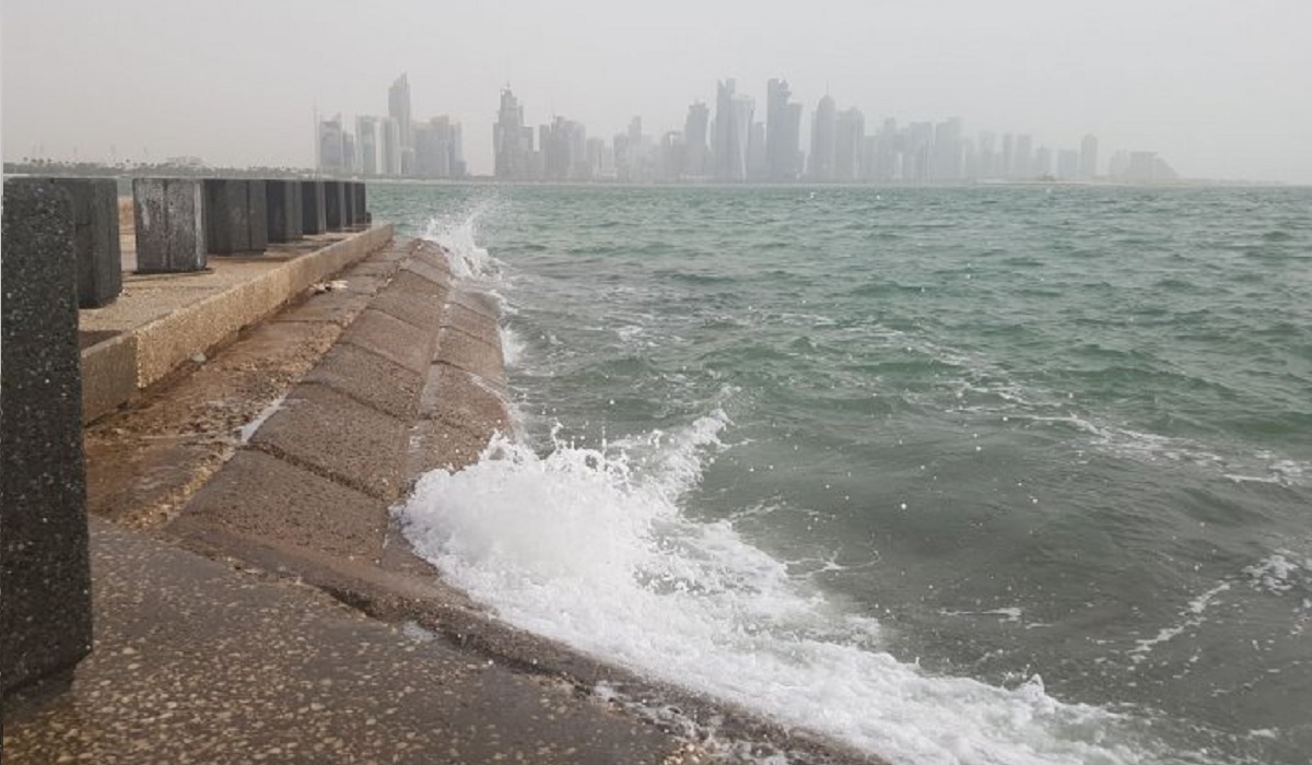 Thundery rain with strong wind expected in Qatar tomorrow